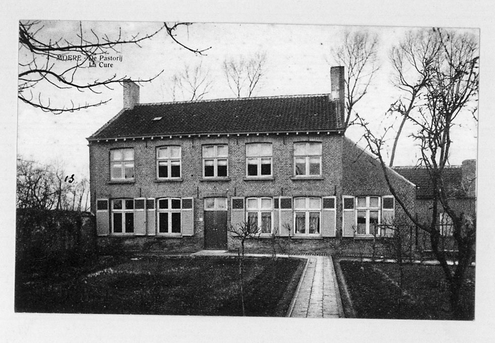 Pastorie van Moere – Moere (Gistel) – Historische foto van de pastorie (XX)